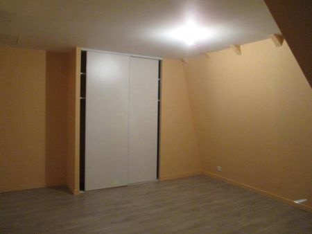 Location appartement t3 98 m² à Villefranche-de-Rouergue (12200) - Photo 2