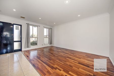 Perfectly Positioned Family Home with Modern Comforts! - Photo 3