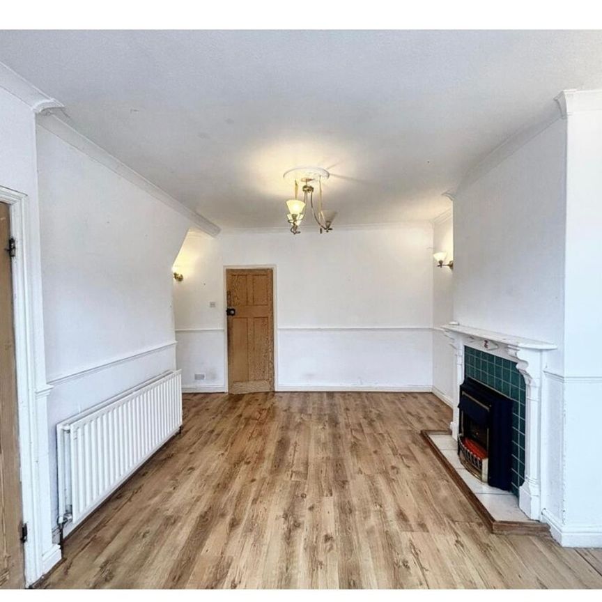 3 Bed Terraced House, Harborough Road, LE4 - Photo 1