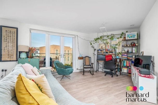 Coxwell Boulevard - Photo 1