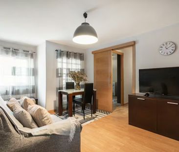 Calle de Caroli, Madrid, Community of Madrid 28023 - Photo 5