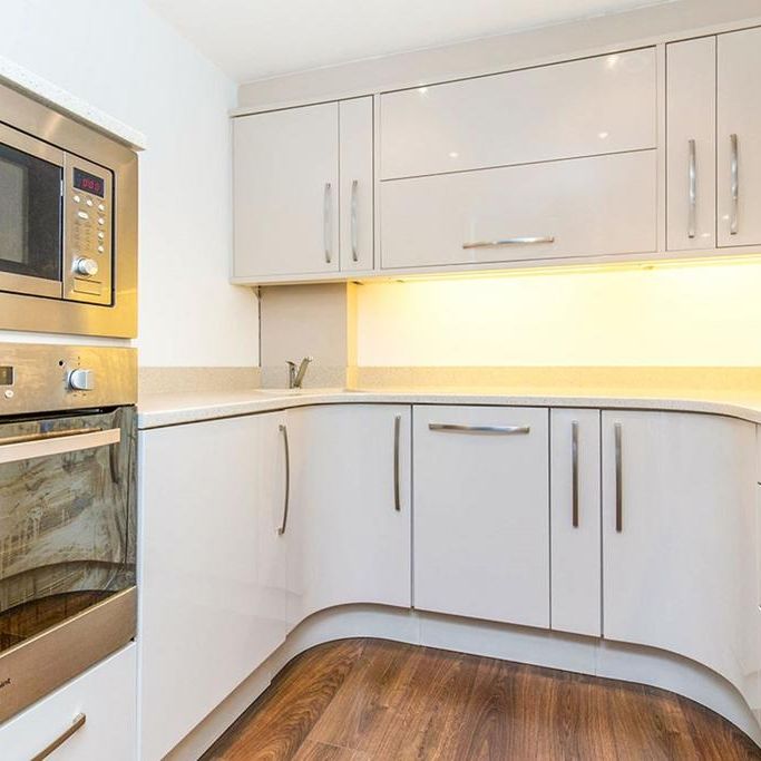 2 bedroom flat to rent - Photo 1