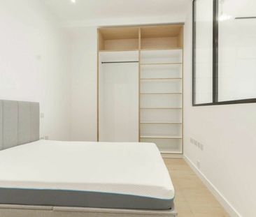 Great West Road, TW8, London - Photo 6