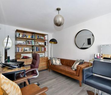 4 bedroom detached house to rent - Photo 4