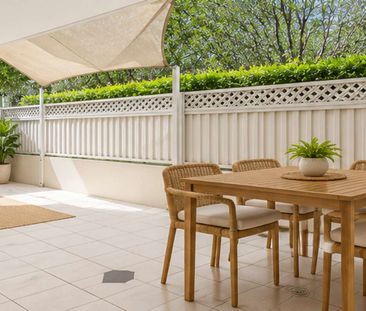 Two Bedroom Apartment in Prime Location With Large Private Courtyard - Photo 6