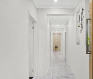 “Large Spacious Family Home!” - Photo 6