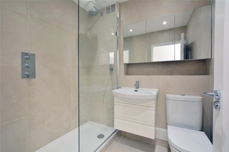 3 bedroom apartment to rent - Photo 2