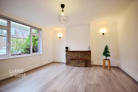 5 bedroom terraced house to rent - Photo 3