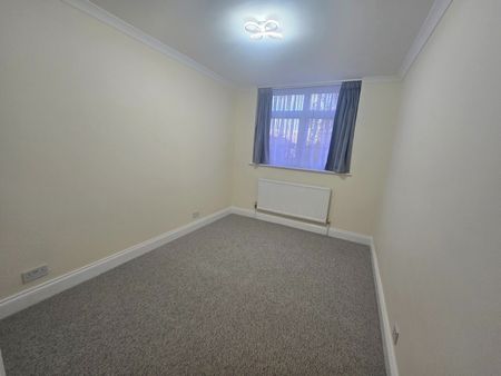 3 Bed Flat, Blissland Court, N12 - Photo 3