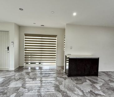 Modern 4-Bedroom, 3-Bathroom Townhouse in Mangere - Photo 5