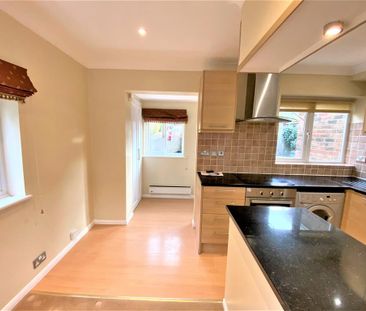 2 bedroom semi-detached house to rent - Photo 4