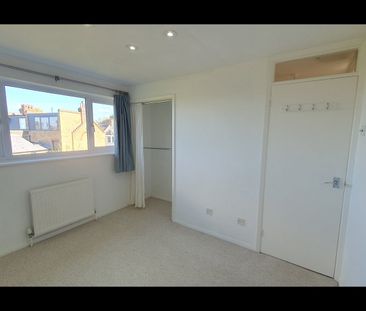 2 Bed Maisonette, Heathwood Court, SW12 - Photo 4