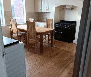 1 bedroom in a house share to rent - Photo 5