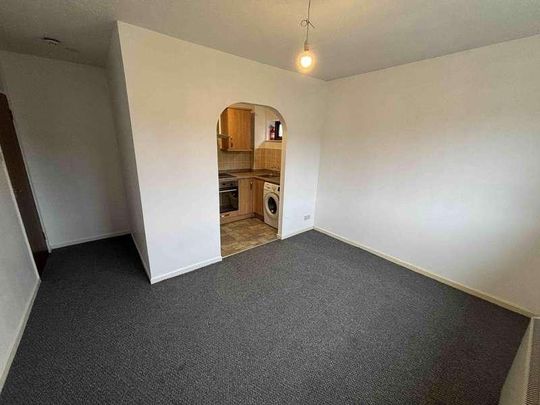 Leaf Lane, Coventry, CV3 - Photo 1