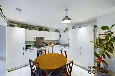 Arla Place, South Ruislip, HA4 - Photo 4