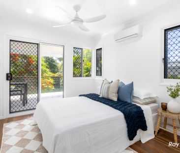 Coastal Dual-Living Home for Rent - Only 200m to the Beach - Photo 5