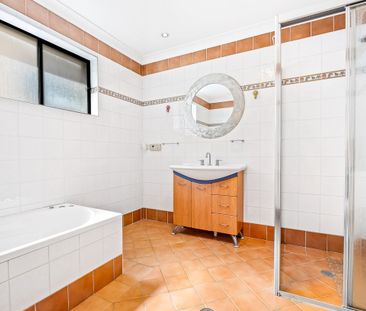 Spacious Family Home Offering Comfort, Style & Convenience - Photo 3