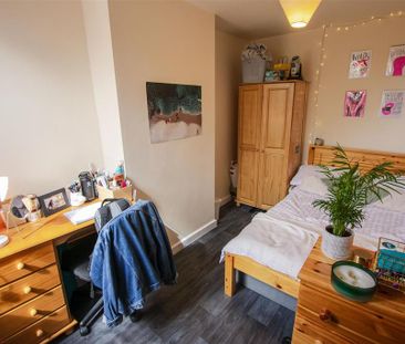 6 bedroom house to rent - Photo 2