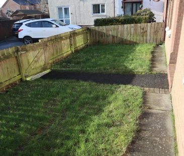 23 Edenvale Court, Lisburn, BT28 2RL - Photo 2