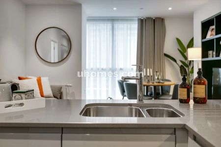 1 Bedroom 1 Bathroom - Photo 3