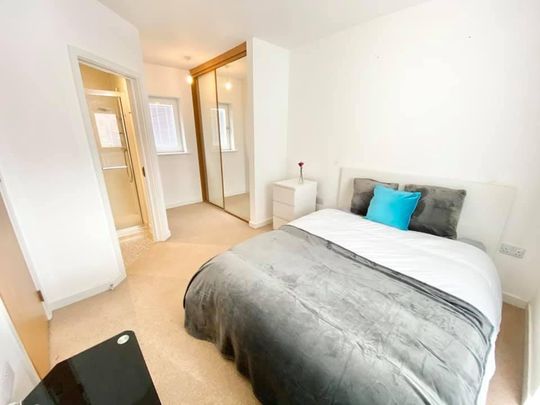 1 bedroom in a house share to rent - Photo 1