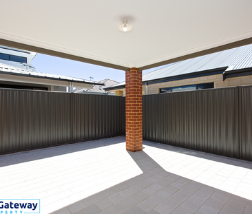 4 Massicot Road, BANJUP WA 6164 - Photo 6