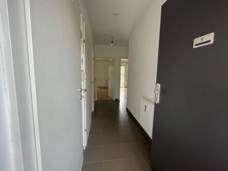 WG taugliche 2-Zimmer-Wohnung mit großem Balkon in zentraler Lage! - Photo 2