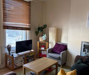 2 Bed Flat, Wise Road, E15 - Photo 1