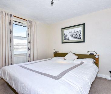 4 bedroom detached house to rent - Photo 3