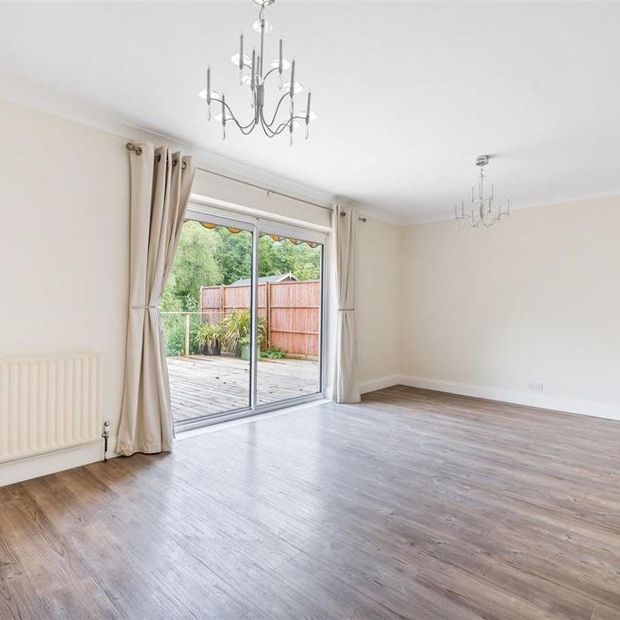 3 bedroom bungalow to rent - Photo 1