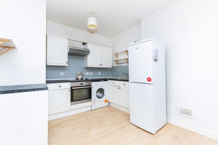 Large 1 bedroom in the heart of Hackney close to amenities and green spaces - Photo 2