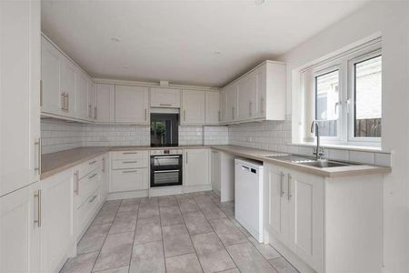 Fitzroy Road, Tankerton, Whitstable, CT5 - Photo 5