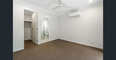 Comfortable and spacious 4 Bedroom House with low maintenance garden - Photo 4