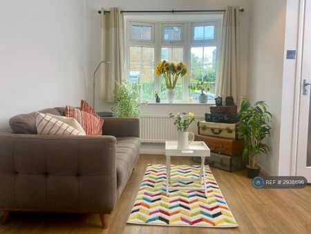 2 bedroom terraced house to rent - Photo 3