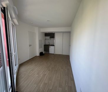 Location Appartement 1 pièce 19m² MARSEILLE 10ème - Photo 3