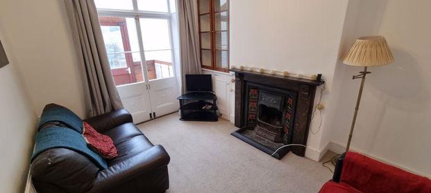 4 bedroom terraced house to rent - Photo 1
