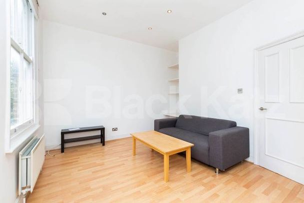 Bright and airy one bedroom property minutes to Tufnell park station - Photo 1