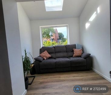 2 bedroom end of terrace house to rent - Photo 3