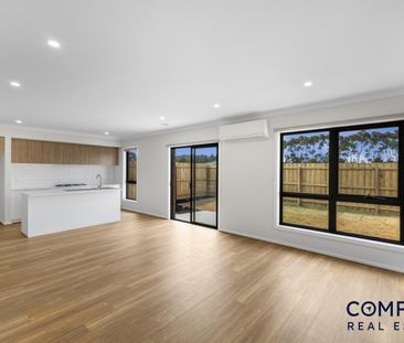 13 Buttercup Crescent, Armstrong Creek VIC 3217 - House For Rent | ... - Photo 1