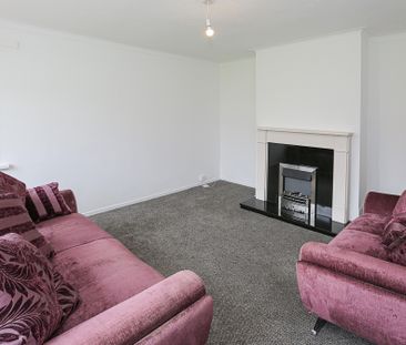 75 Comber Road, Dundonald, BT16 2AQ - Photo 1
