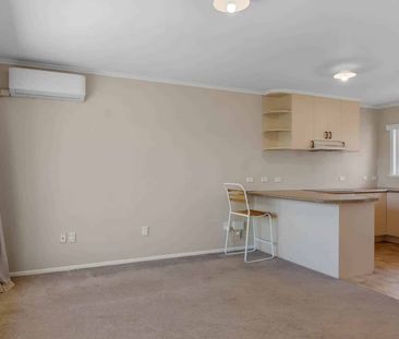 Two Bedrooms Central location in Devonport - Photo 2