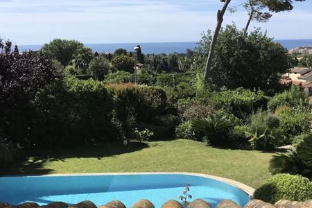 BELLE NEO PROVENÇALE DANS UN DOMAINE AVEC VUE MER - Photo 5