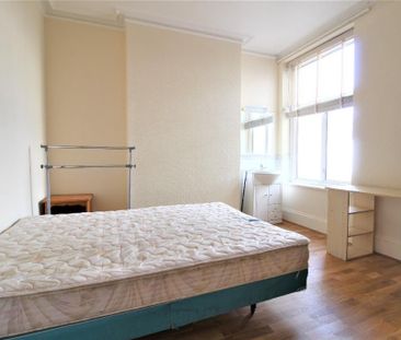 5 bedroom terraced house to rent - Photo 5