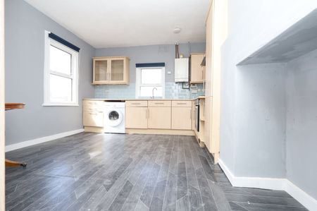 2 Bed Flat, Lenham Road, CR7 - Photo 4