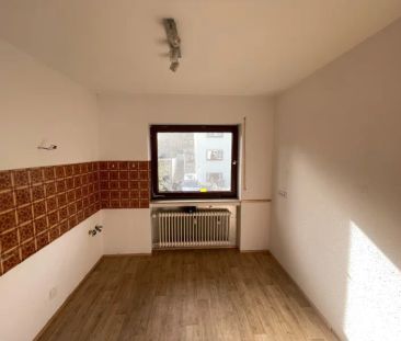 Helle 3-Zimmer-Wohnung mit Balkon und Garage - Foto 3