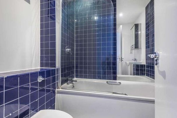 Commercial Road, Aldgate East, E1 - Photo 1