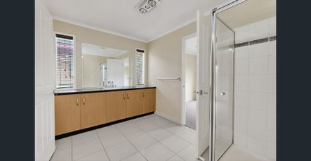 Located in the heart of Balwyn - Photo 3