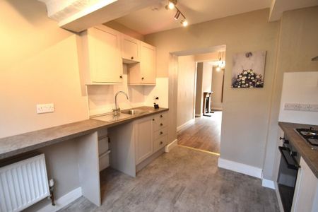3 bedroom terraced house to rent - Photo 3