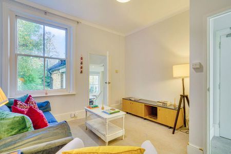 1 bedroom flat to rent - Photo 2