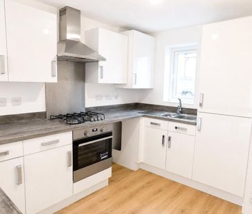 3 bedroom end of terrace house to rent - Photo 1